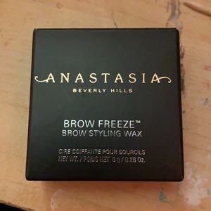 New Anastasia Beverly Hills Brow Freeze